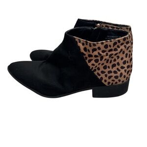 BAMBOO Black and Tan Leopard Boots - Size 9